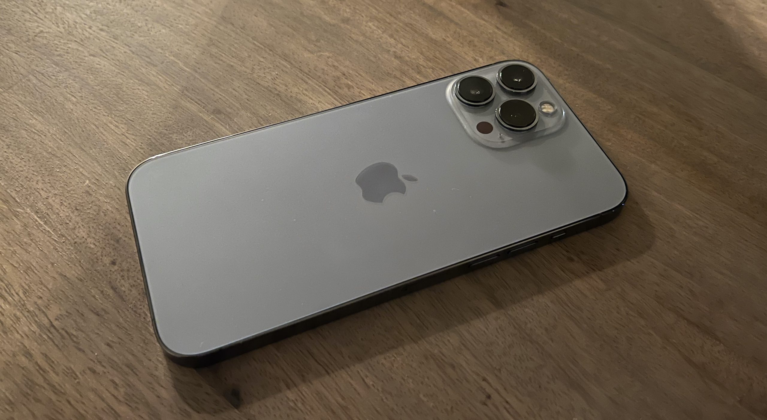 We Could See an Always-On Display on the iPhone 14 Pro